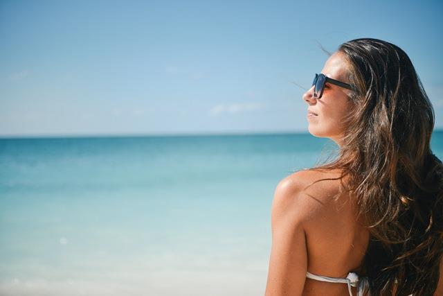 Cómo elegir el traje de baño perfecto | Kosailusión tienda de lencería tallas grandes, bikinis, bañadores y asesoramiento de talla 