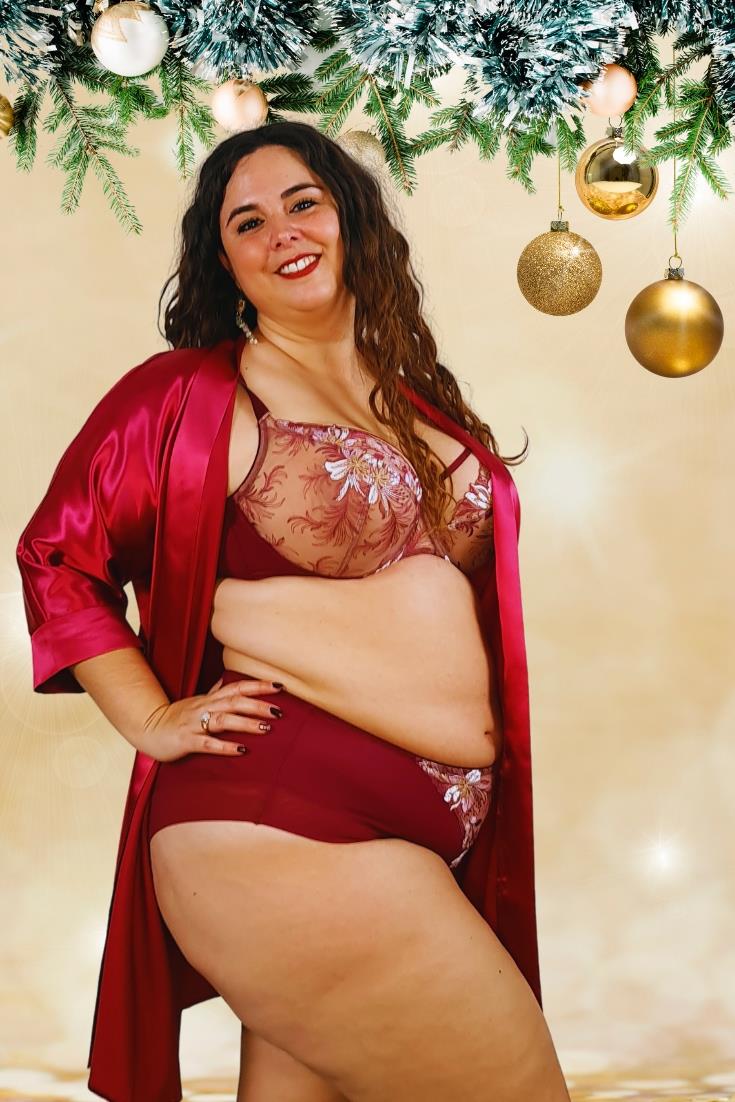 Conjunto bordado " BS55" | Kosailusión tienda de lencería tallas grandes, bikinis, bañadores y asesoramiento de talla 